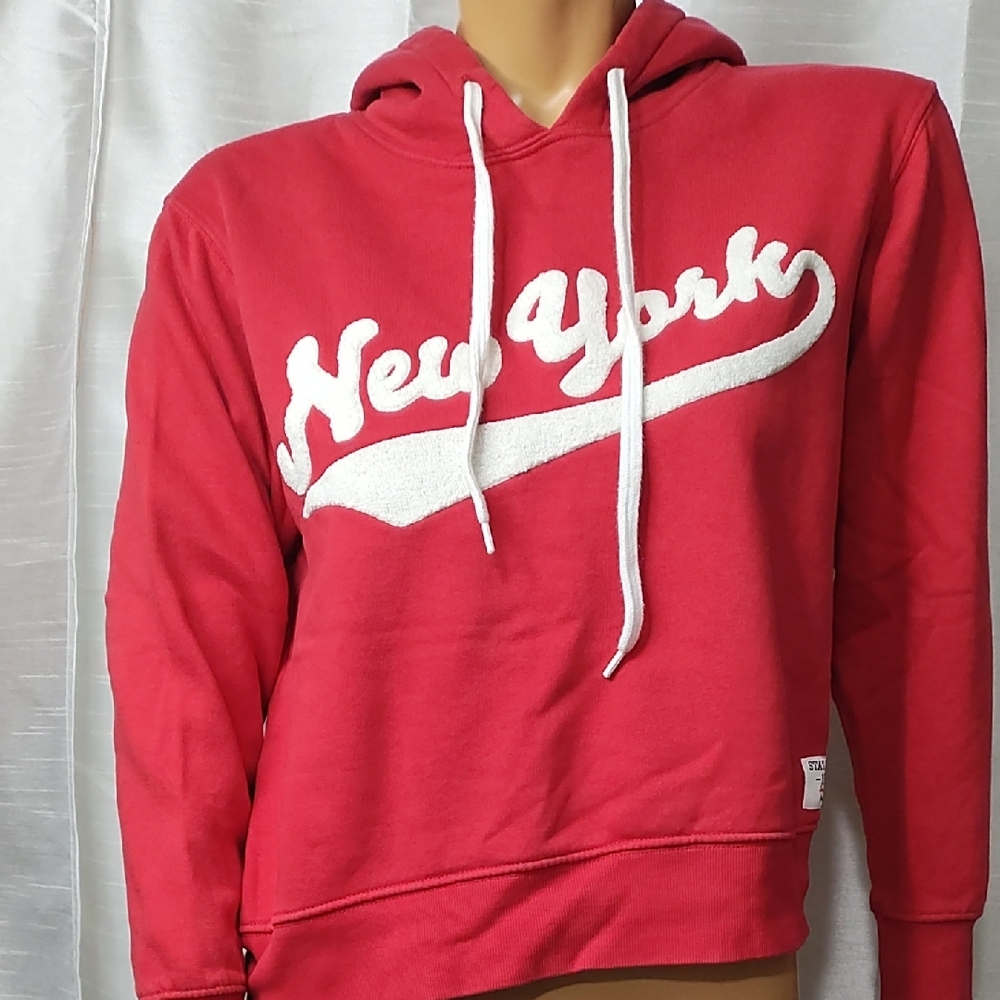 H&M Red and White V-Neck Sweater Size S